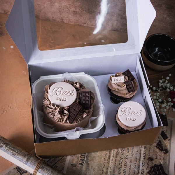 The Hero Treat Box ( one bento + 2 cupcakes )